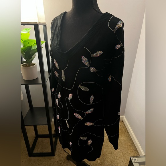 WOMEN'S IRIDESCENT LIGHTS OVERSIZED SWEATER DRESS - Picture 7 of 8